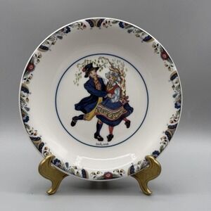 Vintage‎ Rorstrand Sweden National Costumes Plate SMÅLAND Folk Dress 6.75in